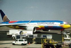 NYC_New_York_Newark_Airport_Continental_Airlines_Boeing_B777_with_special_painting_b.jpg